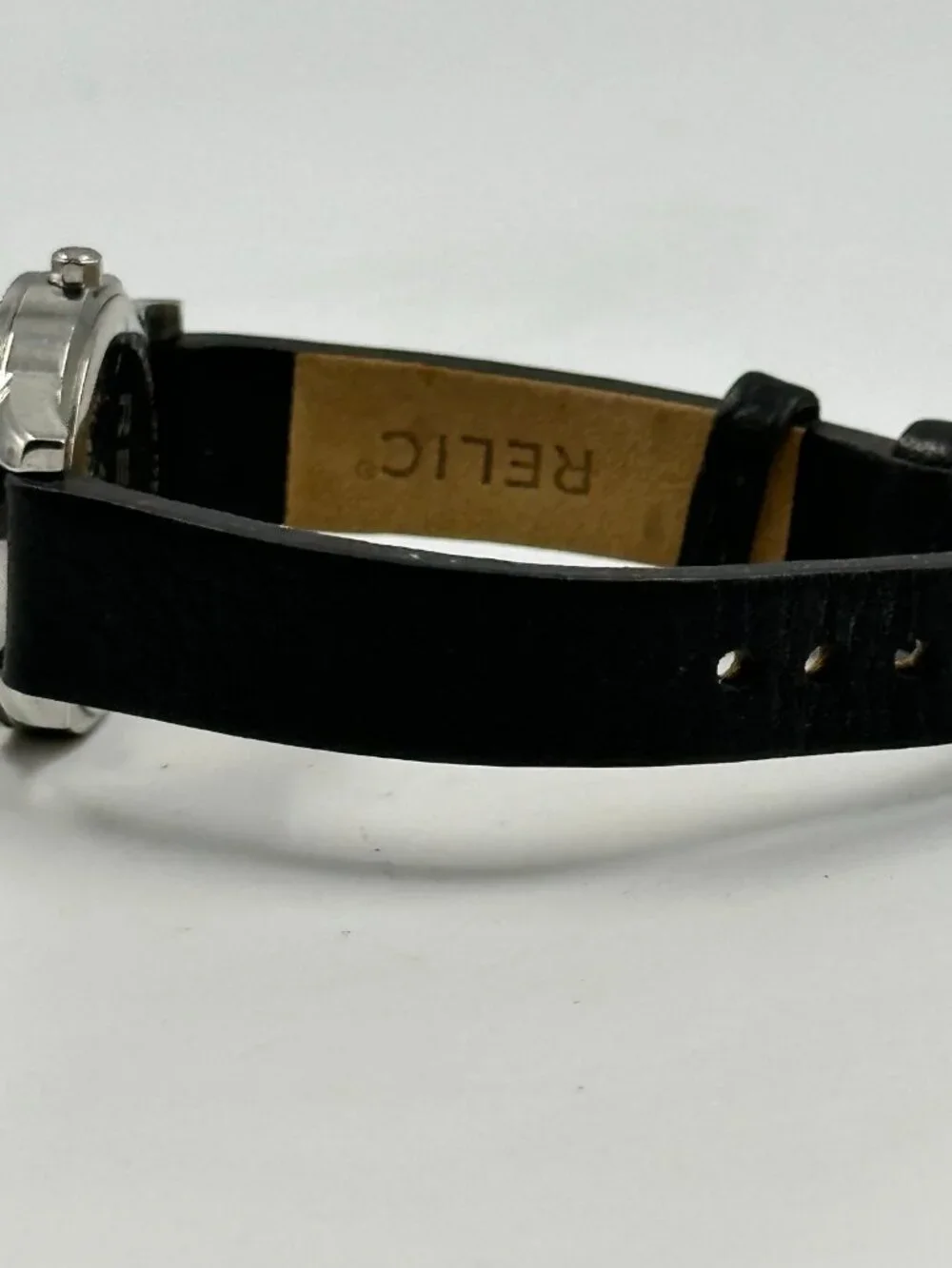 Relic Watch Women Silver Tone Black Crystal Bezel Leather Band New Battery 9
